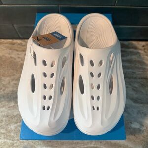 NWT Hoka Ora Recovery Mule womens size 9